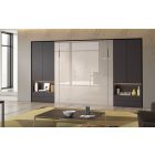 In gesloten toestand / Uitvoering zoals getoond in lak tegen meerprijs.